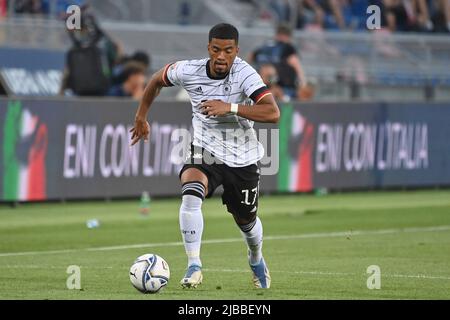 Bologne, Italien. 04.. Juni 2022. Benjamin HENRICHS (GER), Aktion, Einzelaktion, Einzelbild, Ausschnitt, Ganzkörperaufnahme, Vollfigur Fußball UEFA Nations League, Gruppenphase 1. Spieltag Italien (ITA) - Deutschland (GER) 1-1, am 4.. Juni 2022, Renato Dall `Ara Stadium Bologne Credit: dpa/Alamy Live News Stockfoto